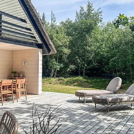 4 Bedroom Awesome Home In Pandrup *