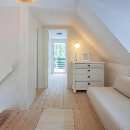 4 Bedroom Awesome In *