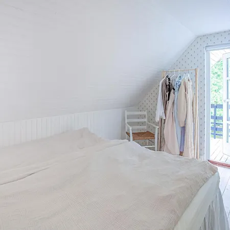 Σπίτι διακοπών 4 Bedroom Awesome In