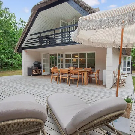 Feriehus 4 Bedroom Awesome In